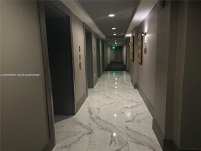 185 SE 14th Terrace in Miami, FL - Building Photo - Building Photo