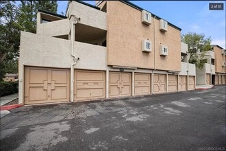 9785 Mesa Springs Way in San Diego, CA - Foto de edificio - Building Photo