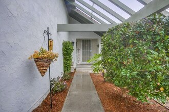 1140 Harding St in Escondido, CA - Building Photo - Building Photo