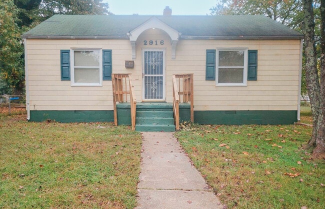 property at 2916 Lynhaven Ave