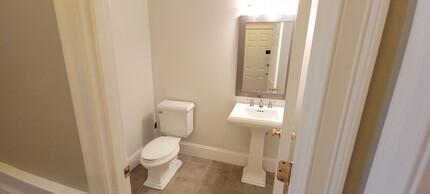 9 Rosegate Rd in Needham, MA - Building Photo - Building Photo