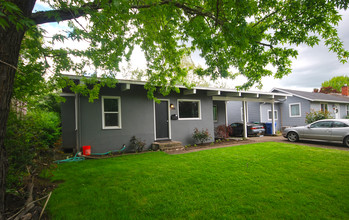 2861 Alder St in Eugene, OR - Building Photo - Other