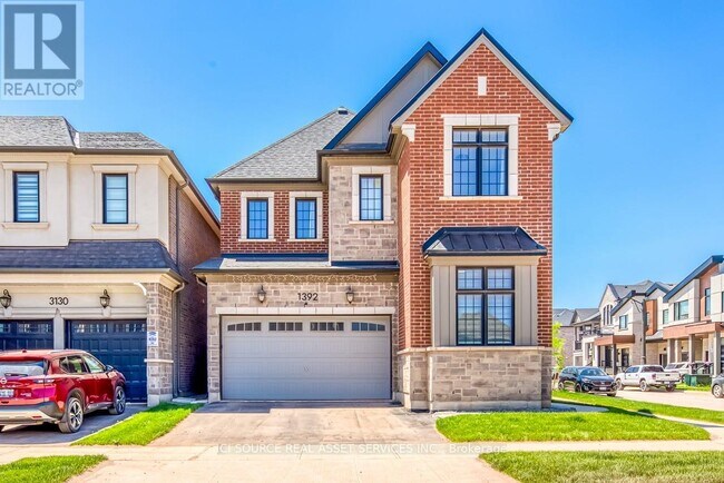 1392 Hydrangea Gdns in Oakville, ON - Building Photo - Building Photo