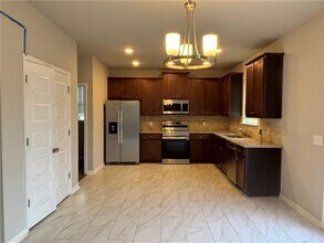 208 Cornwell Wy in Calhoun, GA - Building Photo - Building Photo