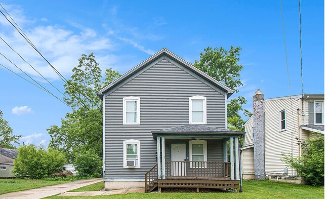 property at 413 N Pennsylvania Ave