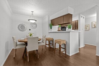 11701 Metric Blvd, Unit 0212 in Austin, TX - Building Photo - Building Photo