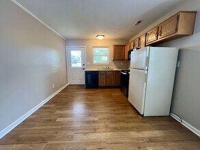 402 Woodrow Ave, Unit Downstairs in New Albany, IN - Building Photo - Building Photo