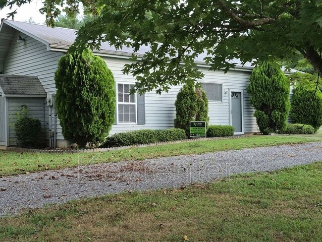 property at 866 Volunteer Dr