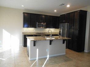 5599 Glitter Rock St in Las Vegas, NV - Building Photo - Building Photo