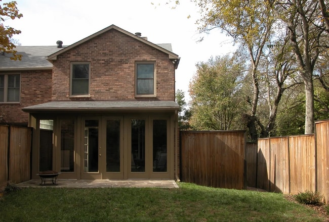 property at 3412 Belmont Blvd