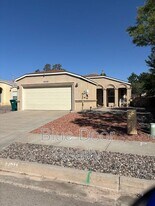 2125 Sierra Ln NE in Rio Rancho, NM - Building Photo