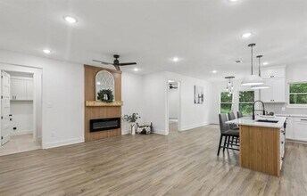 122 Quail Run Dr in Trinidad, TX - Building Photo - Building Photo