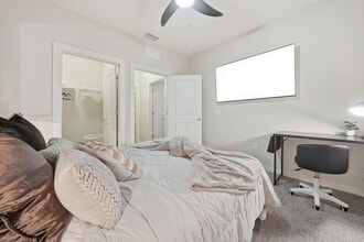 1700 W Cleveland St, Unit SI FL1-ID1475283P in Tampa, FL - Building Photo - Building Photo