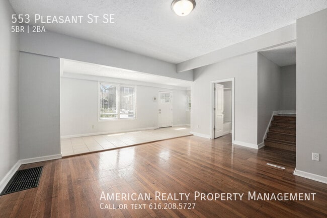 553 Pleasant St SE in Grand Rapids, MI - Building Photo - Building Photo