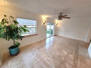 356 E Overbrook Dr in Largo, FL - Building Photo - Building Photo