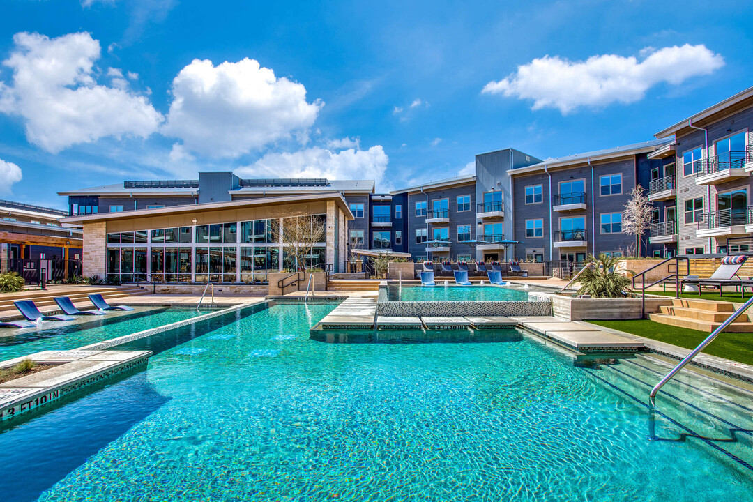 Trailhead in Austin, TX - Foto de edificio