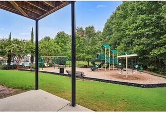 1386 Thornborough Dr in Alpharetta, GA - Building Photo - Building Photo