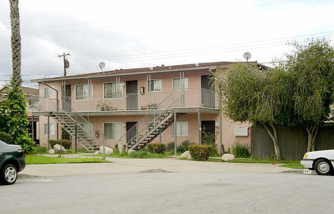 227 N Vecino Dr in Covina, CA - Building Photo - Building Photo