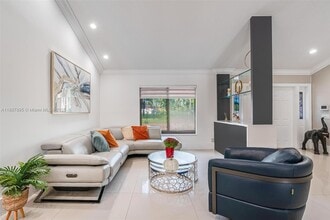 6252 NW 65th Terrace in Parkland, FL - Building Photo - Building Photo