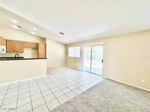 2024 Fountain Valley Way in North Las Vegas, NV - Foto de edificio - Building Photo
