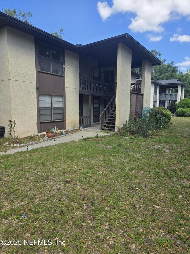 property at 468 Bentwood Ln