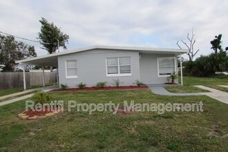 401 Palmetto Dr in Port Charlotte, FL - Building Photo - Building Photo