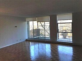 29 Gardner Rd, Unit 7 in Brookline, MA - Building Photo