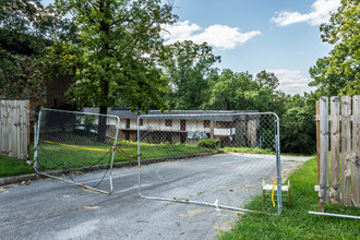 Somerset Hills Apartments in Birmingham, AL - Building Photo - Building Photo