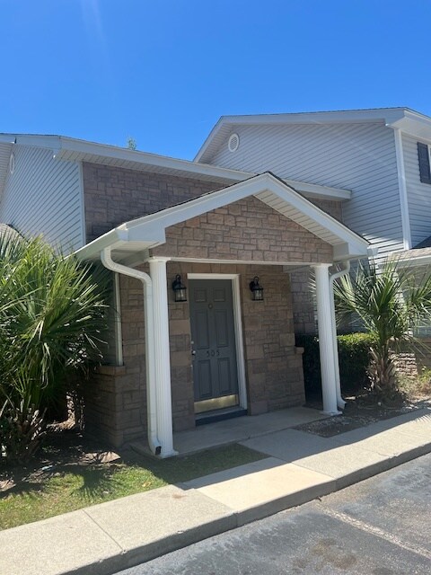 505 Sunny Side Way in Summerville, SC - Building Photo