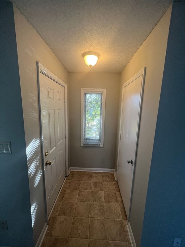 1903 Beechtree Ct in Charlotte, NC - Building Photo - Building Photo