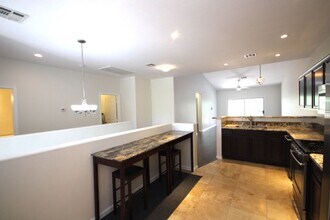 704 Peachy Canyon Cir in Las Vegas, NV - Building Photo - Building Photo
