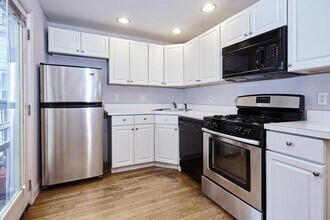 86 W 3rd St in Boston, MA - Foto de edificio - Building Photo