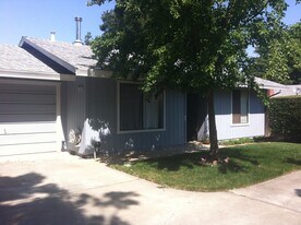3313 Monterey Ave in Davis, CA - Building Photo