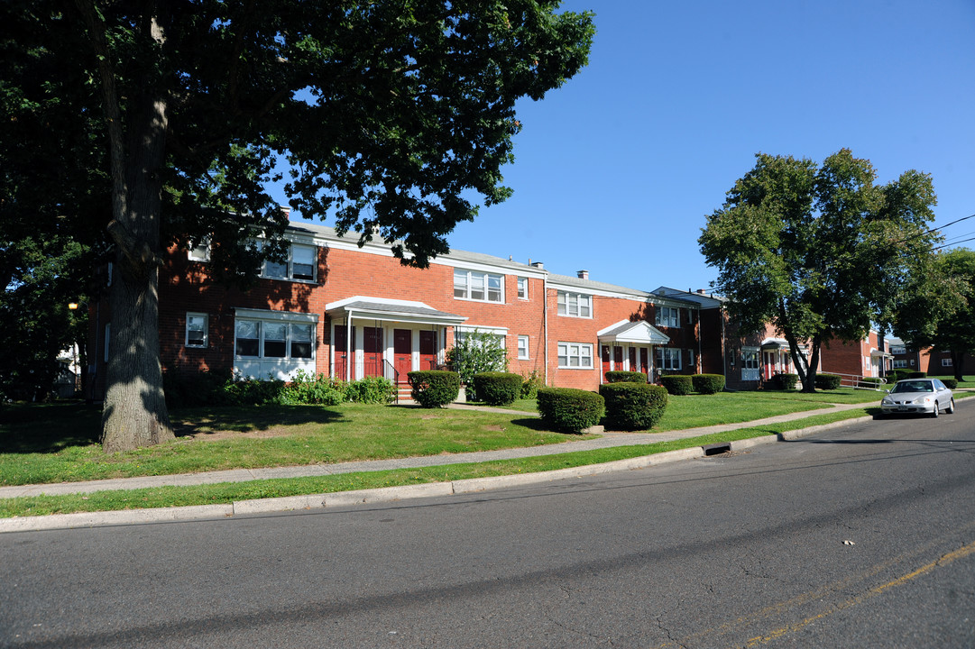 Hamilton Village Apartments in Trenton, NJ - Building Photo