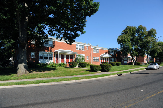 Hamilton Village Apartments