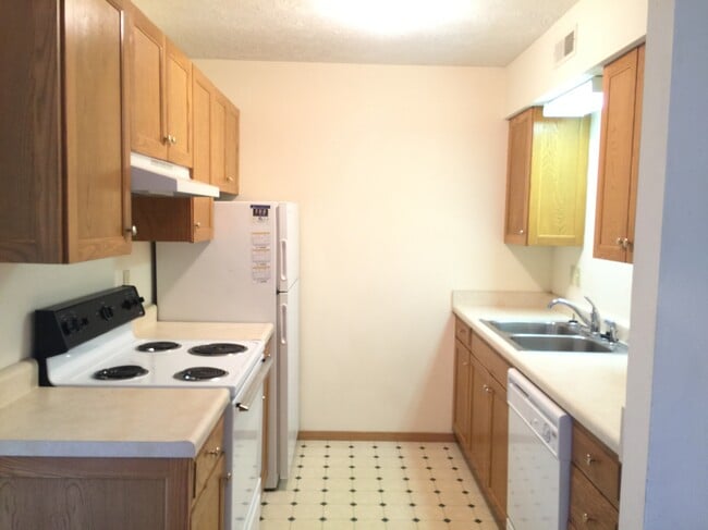 Fairway in Springfield, MO - Foto de edificio - Building Photo