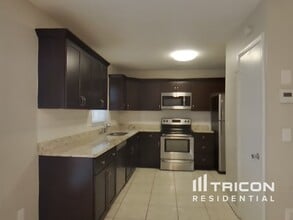 12624 Eddington Rd in Spring Hill, FL - Building Photo - Building Photo