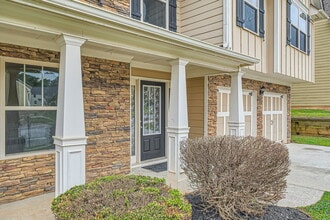 1071 Mcduffie Cir in Douglasville, GA - Building Photo - Building Photo