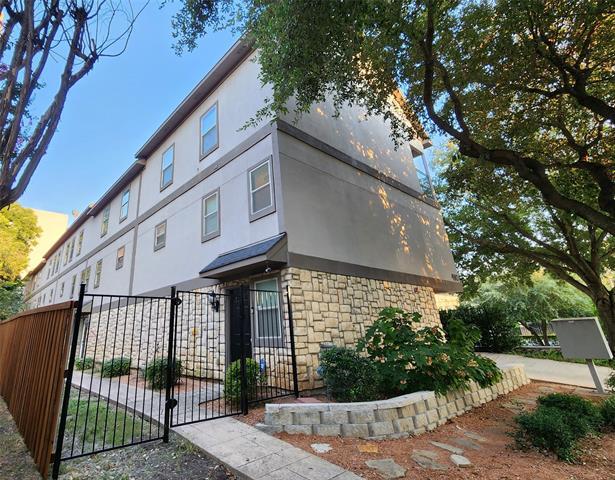 4110 McKinney Ave in Dallas, TX - Building Photo - Building Photo