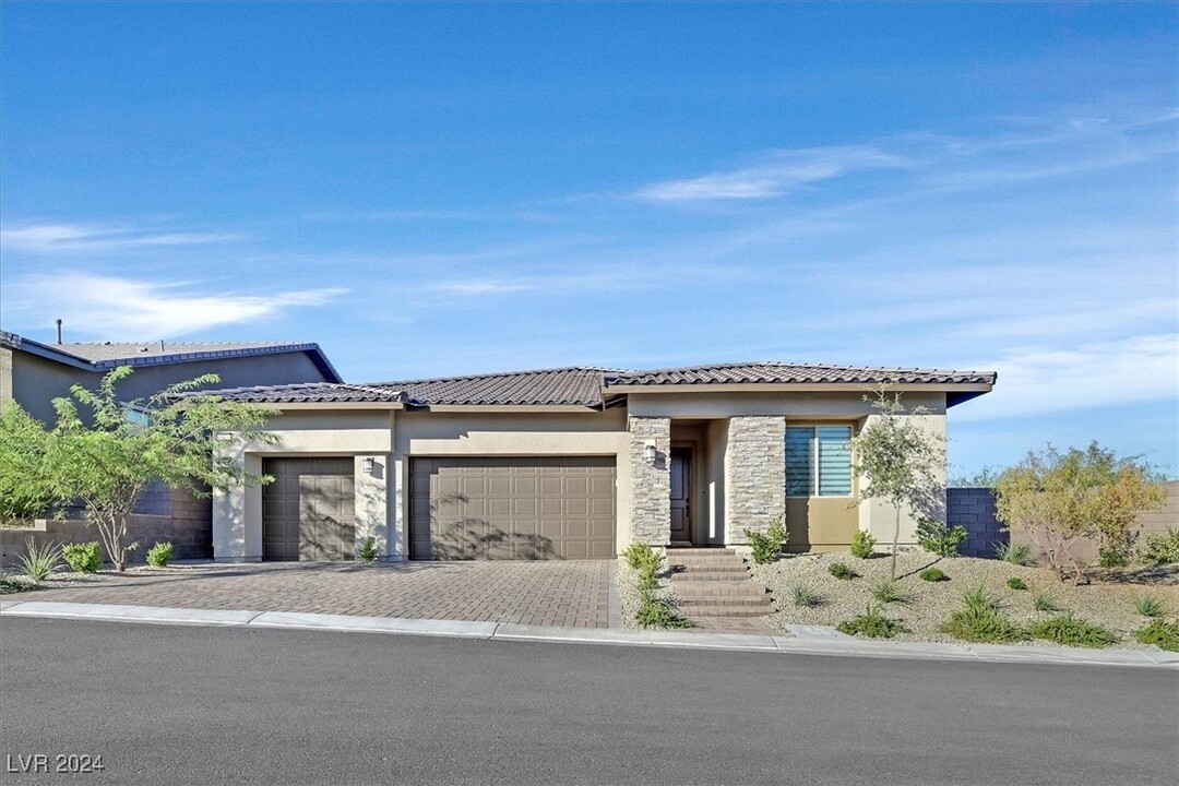 11830 Grassy Pln Ave in Las Vegas, NV - Building Photo