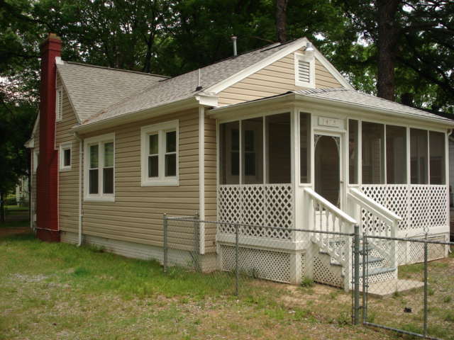 2418 Lamberts Ave in Richmond, VA - Building Photo