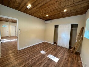 25873 Cedar St in Idyllwild, CA - Foto de edificio - Building Photo