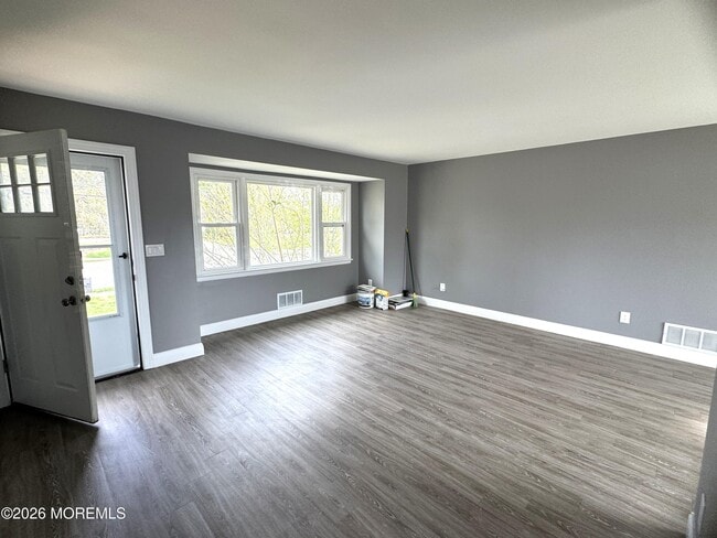 416 Hooper Ave in Toms River, NJ - Building Photo - Building Photo