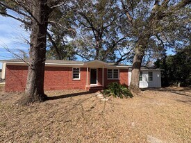 118 Czar Ln in Pensacola, FL - Building Photo