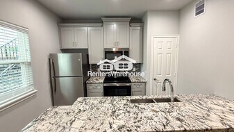 7823 Gladstone St in Houston, TX - Building Photo