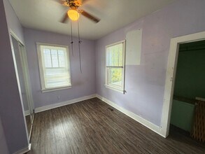 614 W 8th Ave in Hutchinson, KS - Building Photo - Building Photo