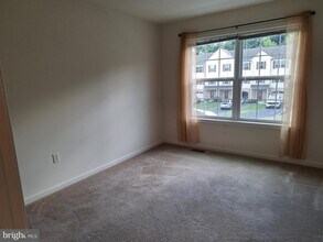 283 Fieldstone Ct in New Cumberland, PA - Building Photo - Building Photo