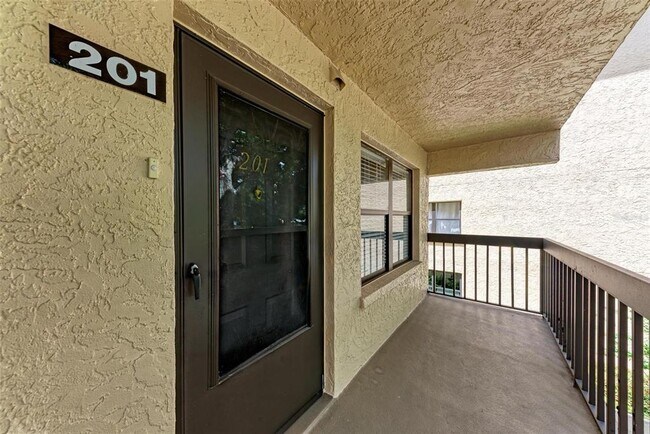 515 30th Ave W