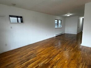 351 New York Ave in Jersey City, NJ - Building Photo - Building Photo