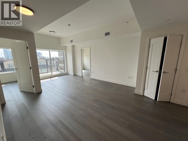 property at 477-477 W 59th Ave